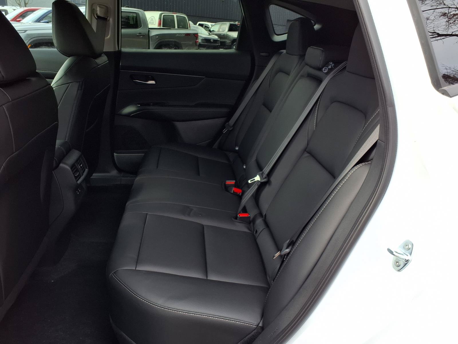 New 2026 Nissan Murano SV AWD/4WD image 11