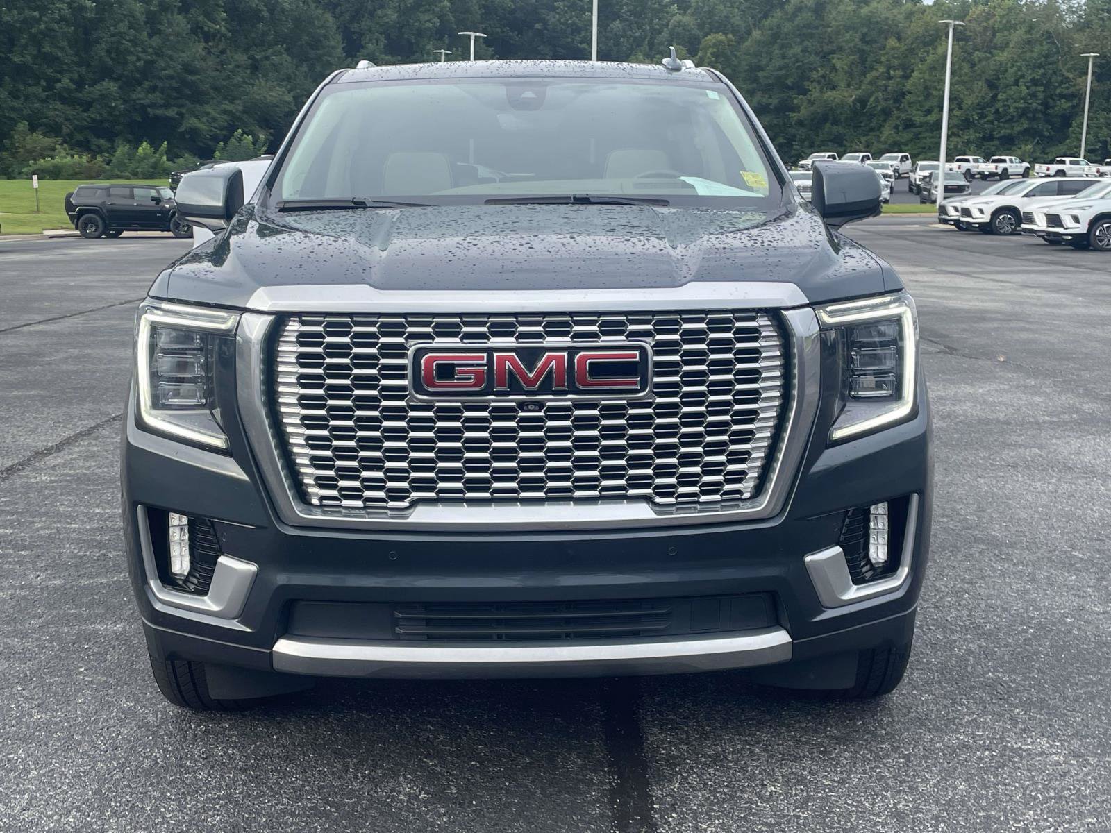 Used 2021 GMC Yukon Denali w/ Denali Ultimate Package AWD/4WD image 12