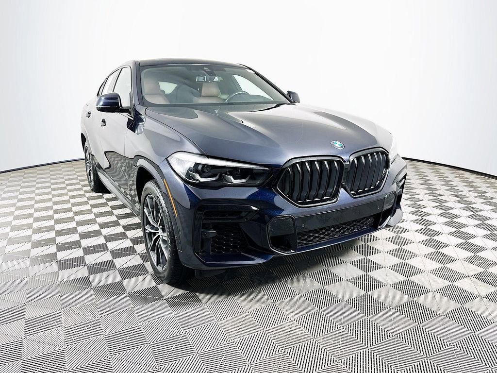 Used 2022 BMW X6 M50i w/ Premium Package image 2