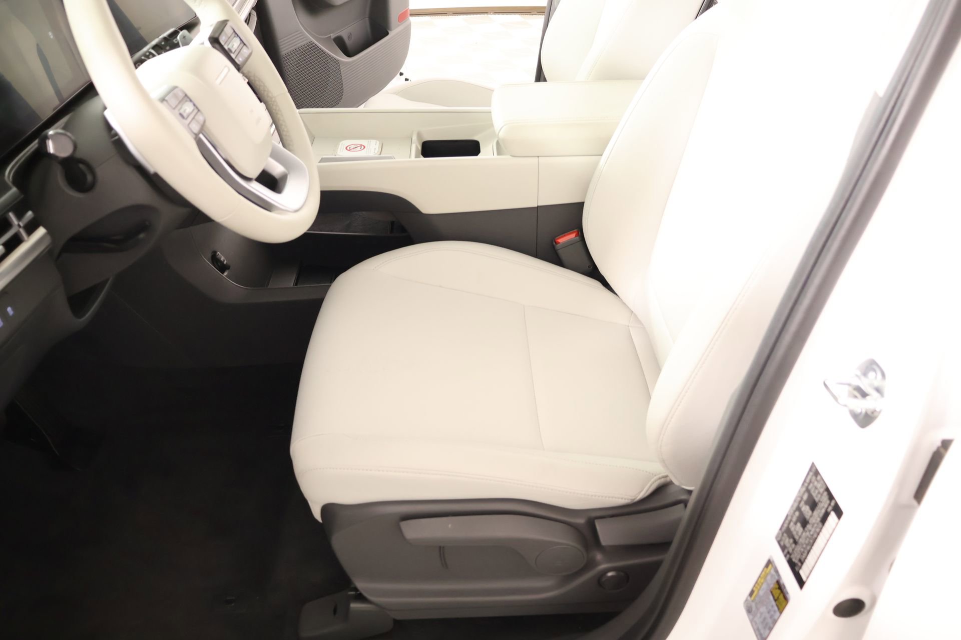 Used 2026 Hyundai Santa Fe SE FWD image 10