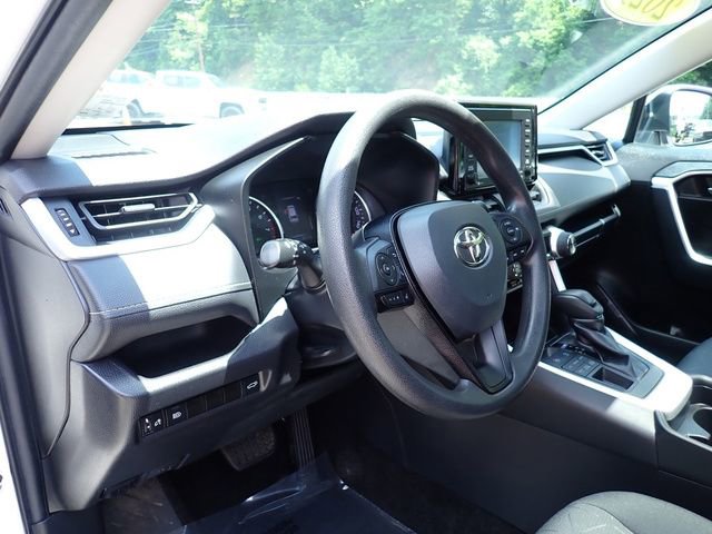 Certified 2021 Toyota RAV4 XLE w/ Convenience Package AWD/4WD image 14