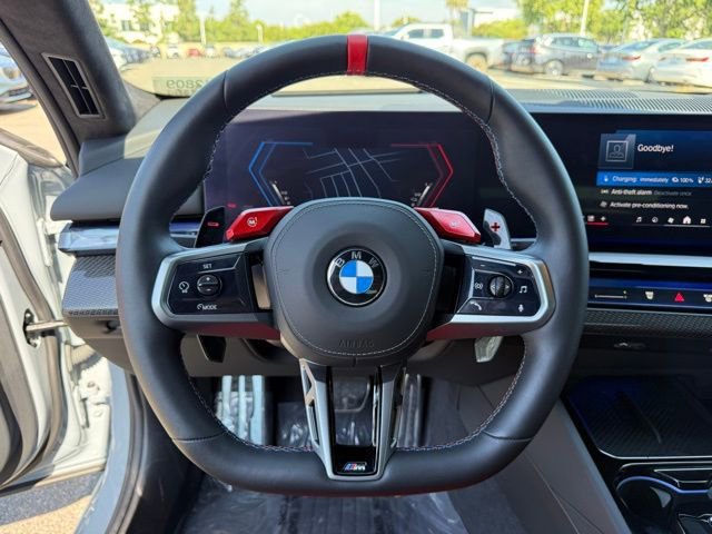 Used 2025 BMW M5 w/ Executive Package image 24