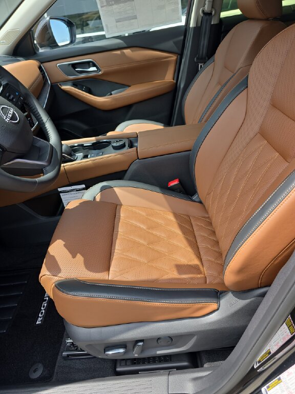 New 2026 Nissan Rogue Platinum AWD/4WD image 8