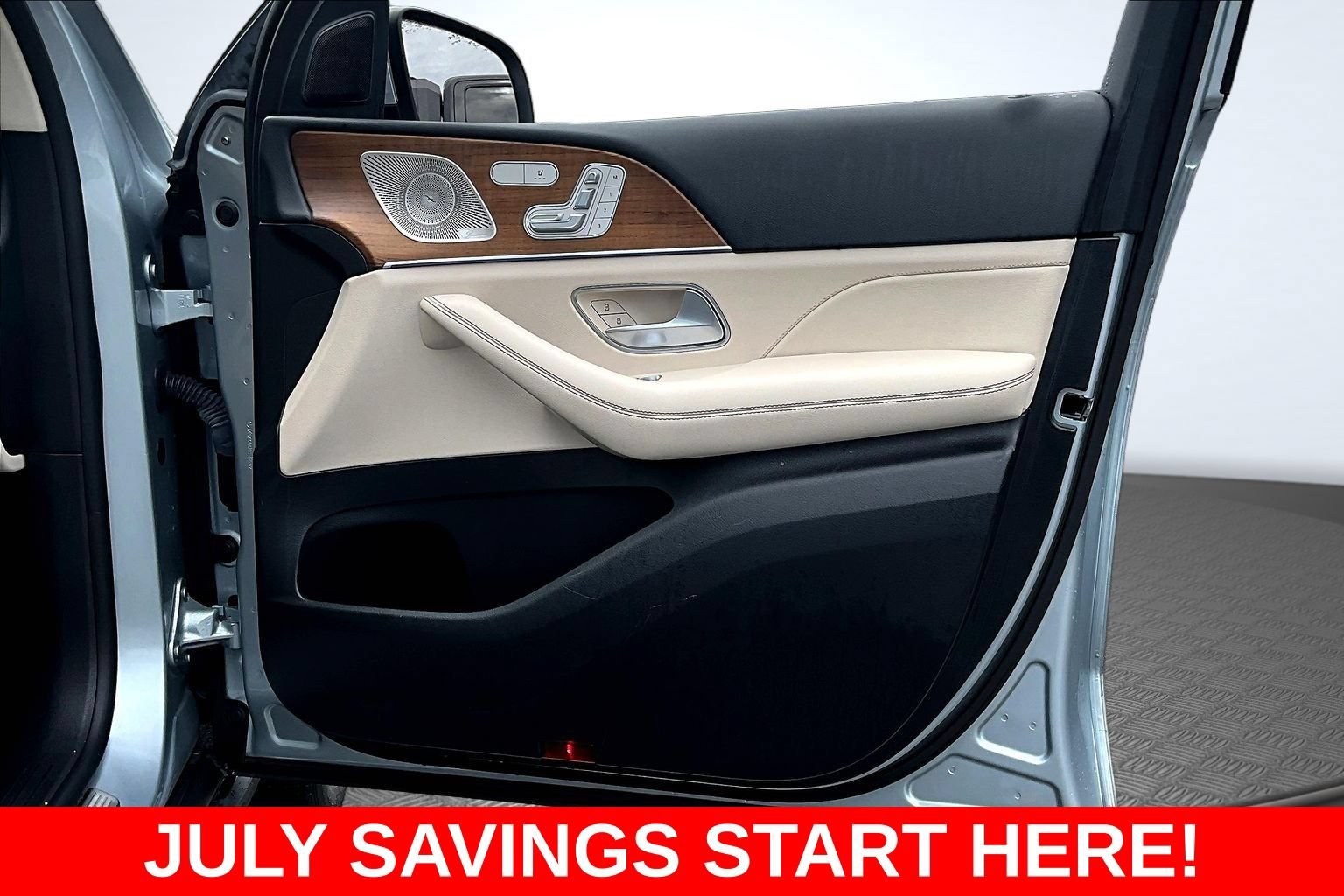 Used 2022 Mercedes-Benz GLE 350 w/ 3rd Row Seat Package image 30