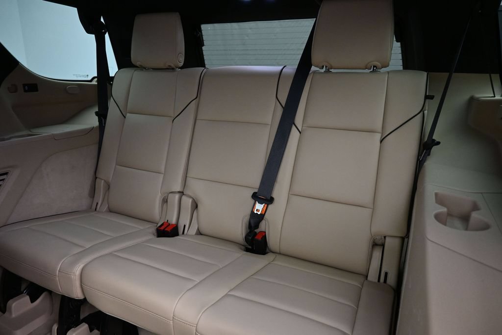 Used 2021 Cadillac Escalade Premium Luxury w/ Driver Assist Tech Package AWD/4WD image 24