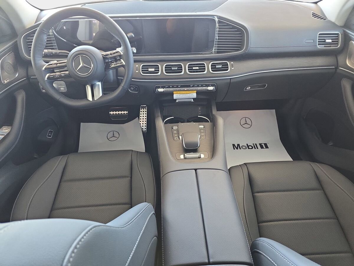 New 2026 Mercedes-Benz GLS 450 4MATIC image 9