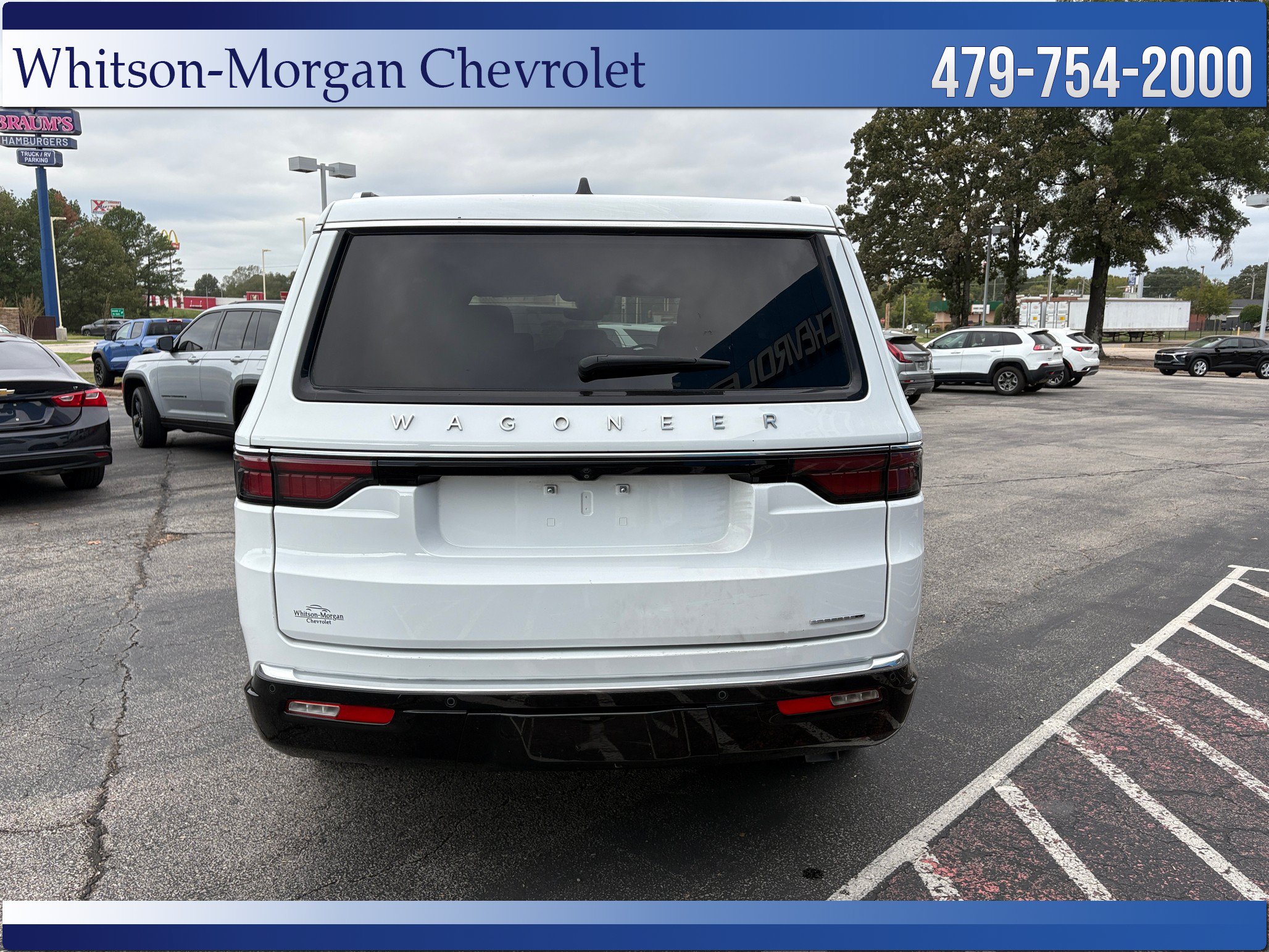 Used 2024 Jeep Wagoneer Series II RWD image 7