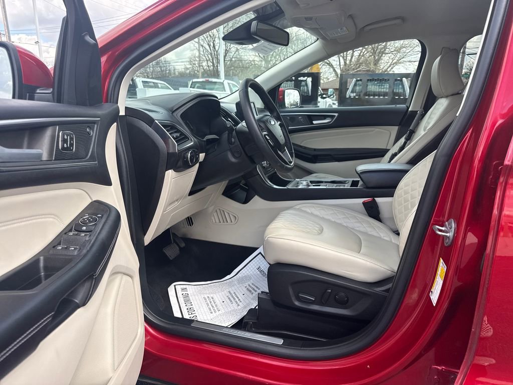 Used 2023 Ford Edge Titanium w/ Equipment Group 301A image 24