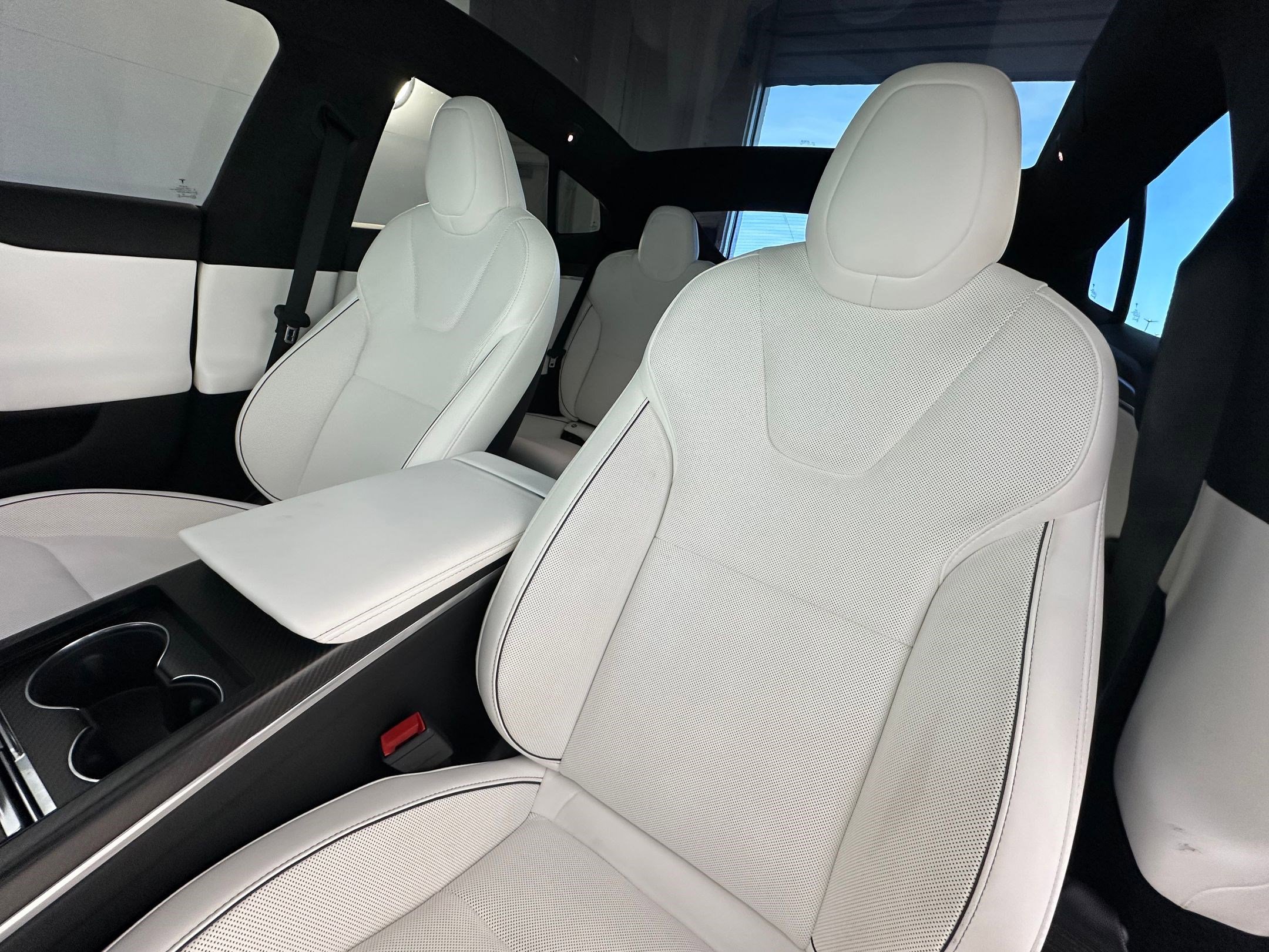 Used 2023 Tesla Model S Plaid image 18