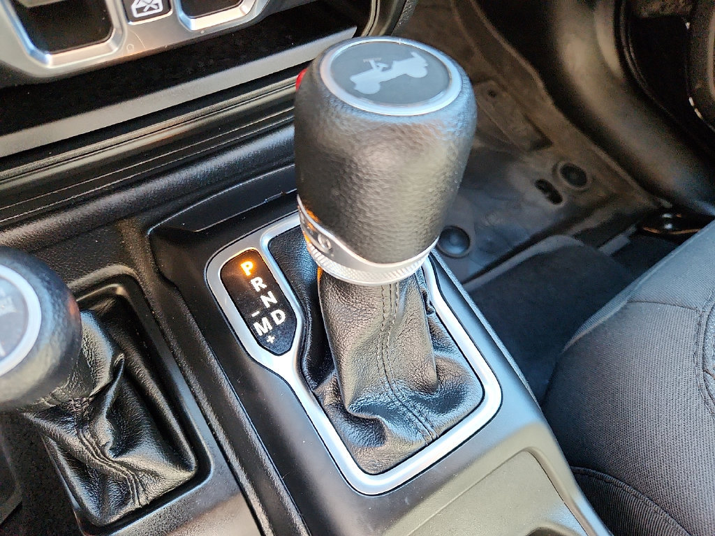 Used 2023 Jeep Wrangler Unlimited w/ Cold Weather Group AWD/4WD image 14