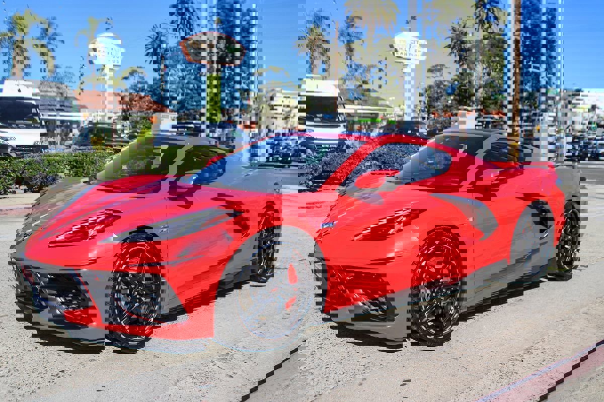 Used 2020 Chevrolet Corvette Stingray Premium Cpe w/ 3LT Preferred Equipment Group image 11