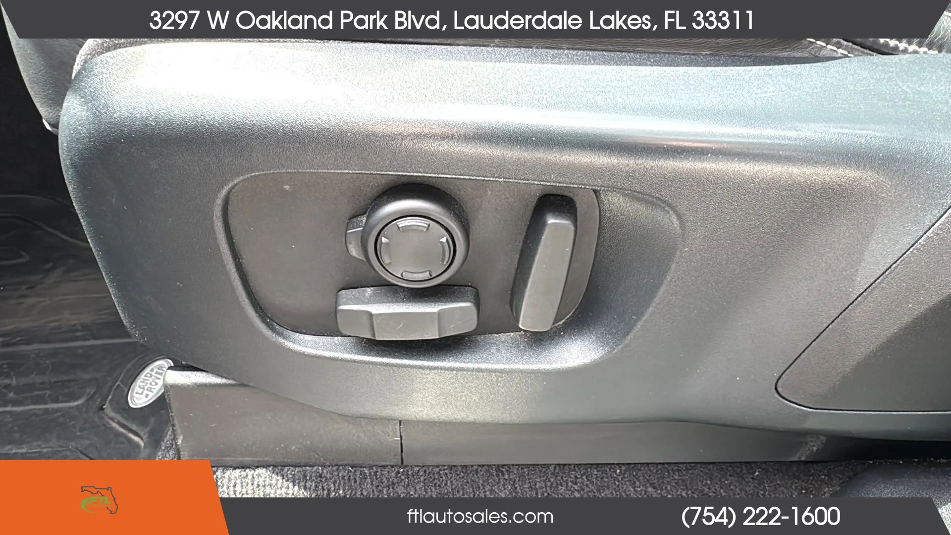 Used 2020 Land Rover Discovery HSE image 26