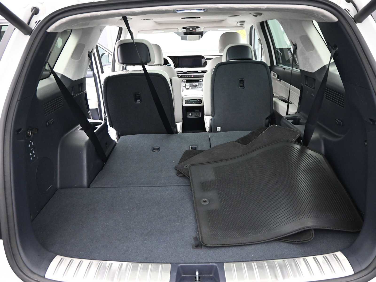 Used 2025 Hyundai Palisade Calligraphy image 13