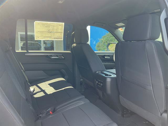 New 2026 Chevrolet Suburban LS w/ LPO, Chrome Package AWD/4WD image 15