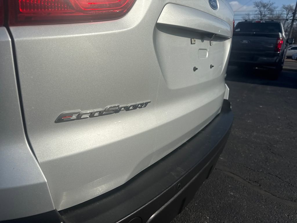 Used 2021 Ford EcoSport SE w/ SE Convenience Package image 11