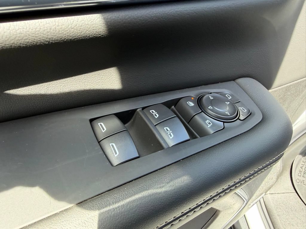 New 2026 GMC Yukon Elevation AWD/4WD image 24
