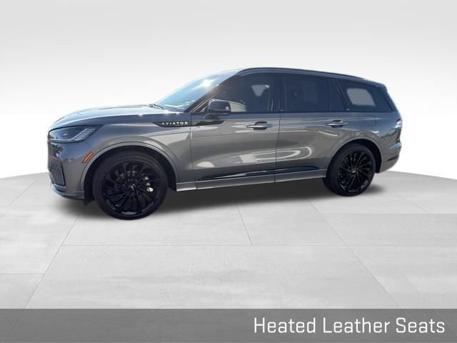 Used 2025 Lincoln Aviator Reserve w/ Equipment Group 201A AWD/4WD image 7