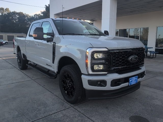 New 2026 Ford F250 Lariat w/ Black Appearance Package image 1