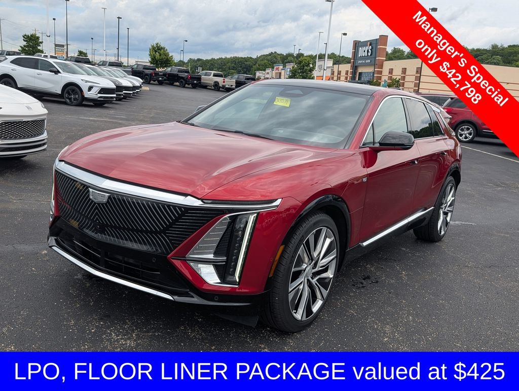 Used 2025 Cadillac Lyriq Luxury w/ LPO, Floor Liner Package AWD/4WD image 4