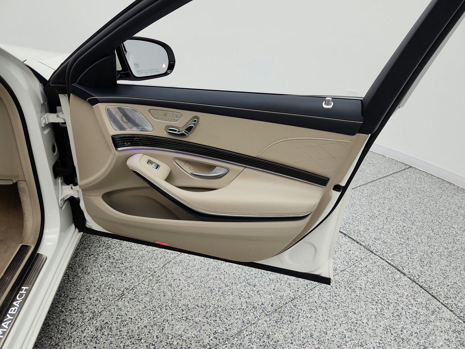 Used 2018 Mercedes-Benz Maybach S 650 image 21