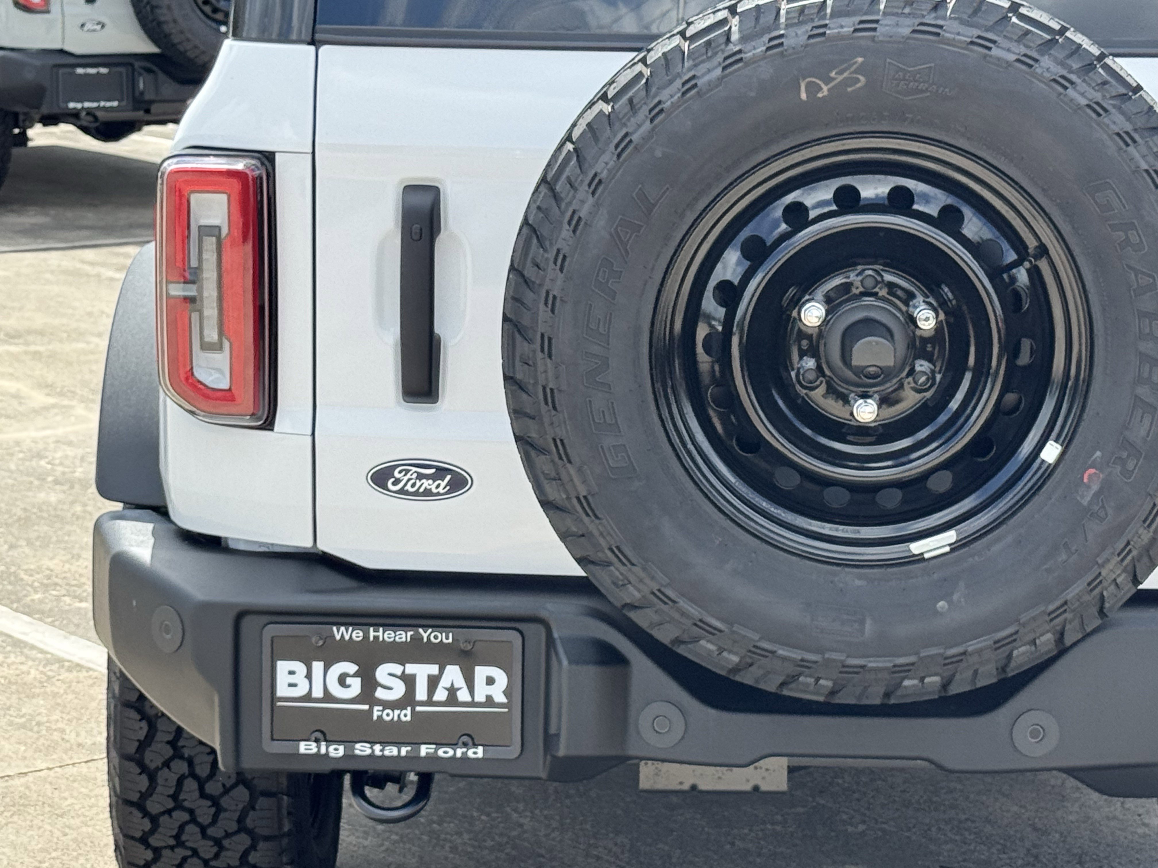 New 2026 Ford Bronco Outer Banks AWD/4WD image 11