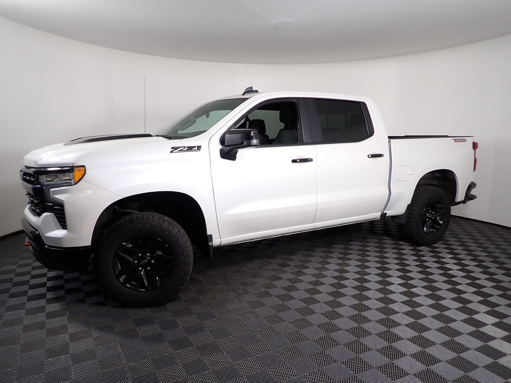 Used 2024 Chevrolet Silverado 1500 LT Trail Boss w/ Convenience Package II AWD/4WD image 11