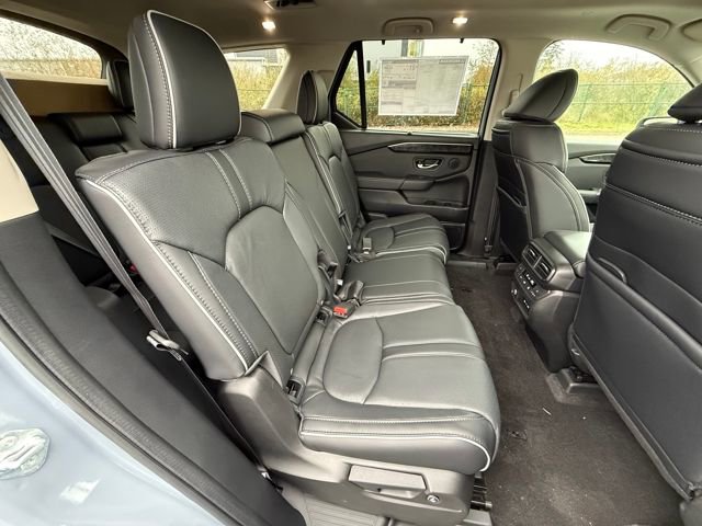 New 2025 Honda Pilot Elite image 10