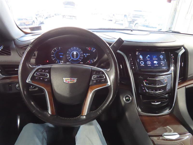 Used 2020 Cadillac Escalade Premium Luxury AWD/4WD image 22