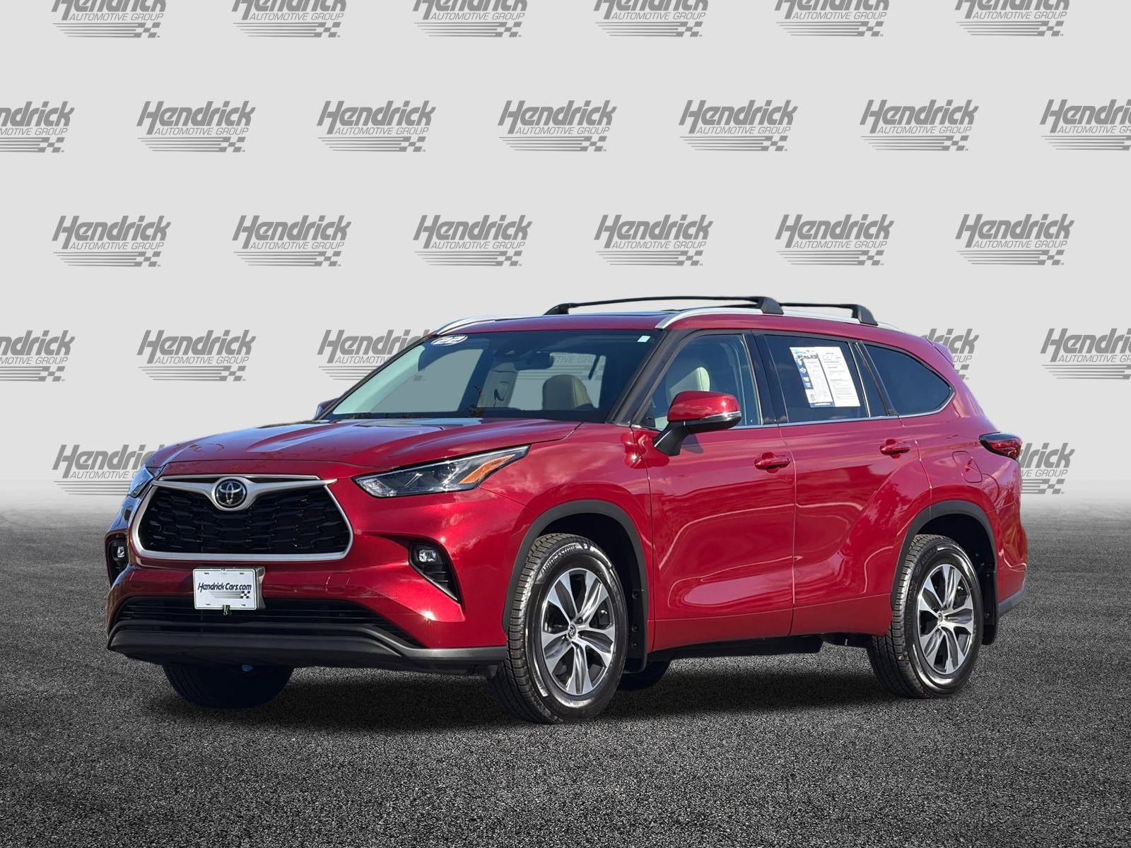 Used 2022 Toyota Highlander XLE image 9