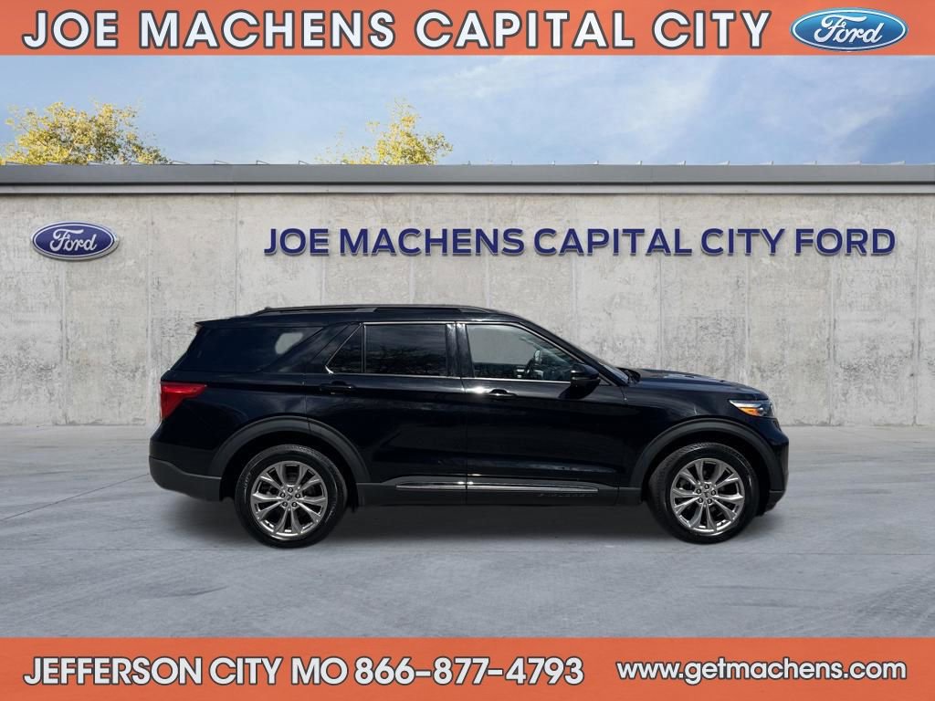 Used 2023 Ford Explorer XLT w/ Equipment Group 202A image 5