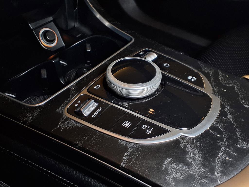 Used 2019 Mercedes-Benz GLC 350e 4MATIC image 7