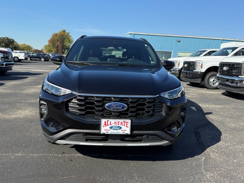 Used 2025 Ford Escape ST-Line Select AWD/4WD image 2