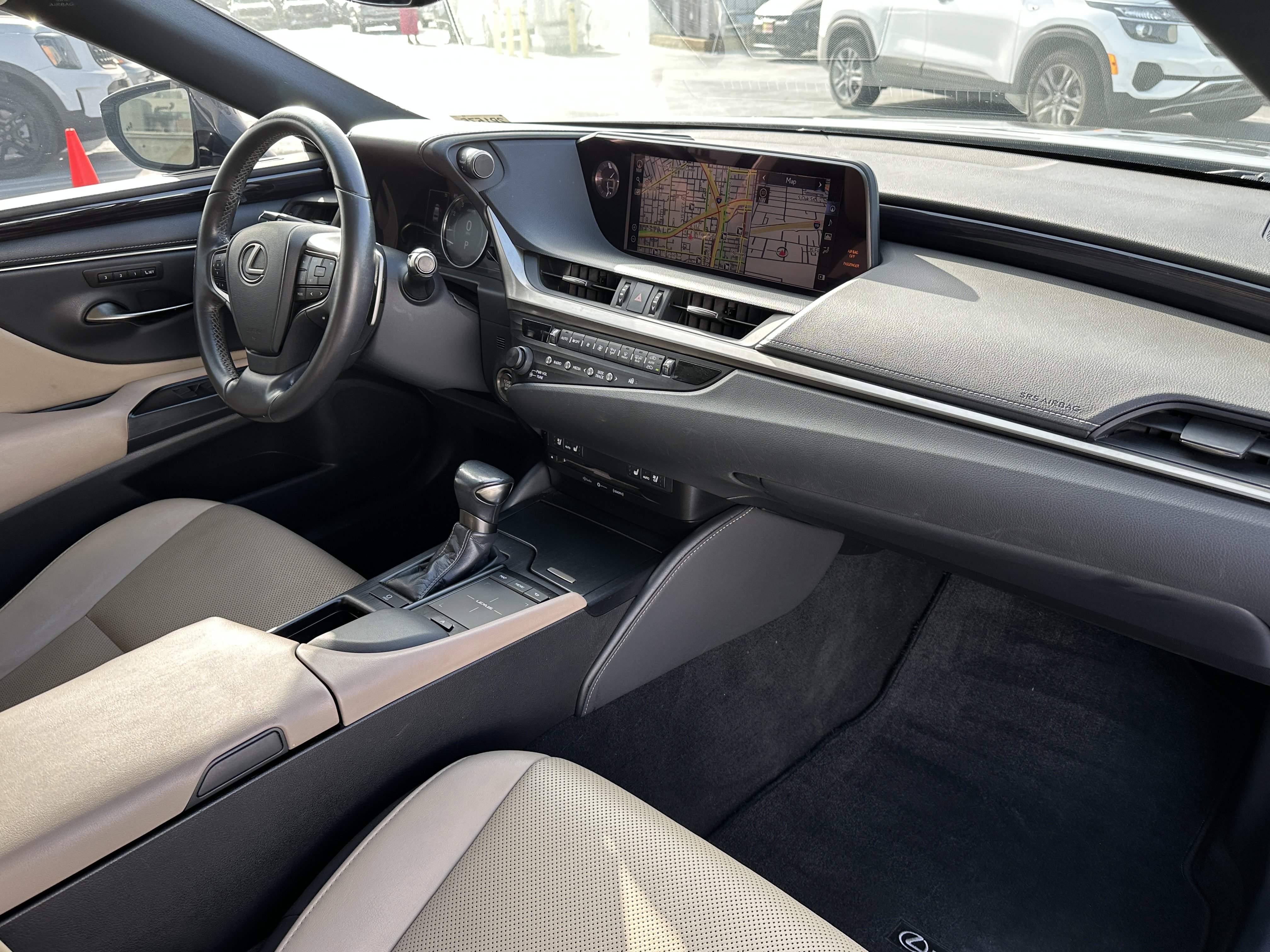 Used 2020 Lexus ES 350 w/ Premium Package image 13