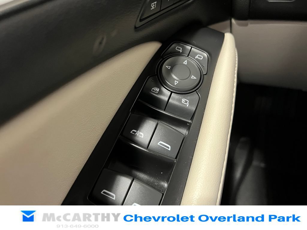 Used 2022 Buick Enclave Avenir w/ Avenir Technology Package AWD/4WD image 16