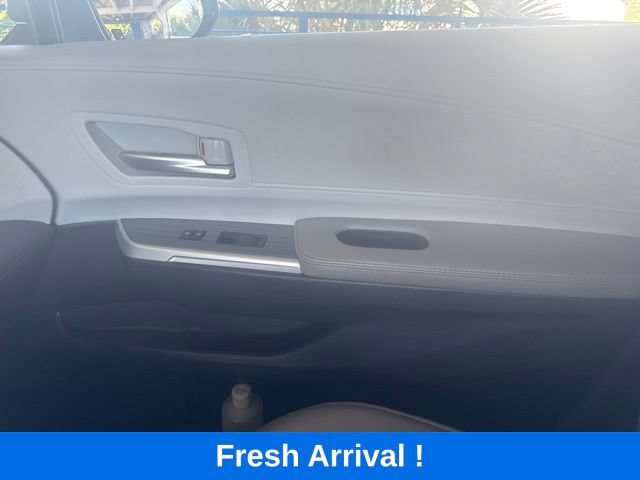 Used 2026 Toyota Sienna XLE FWD image 13