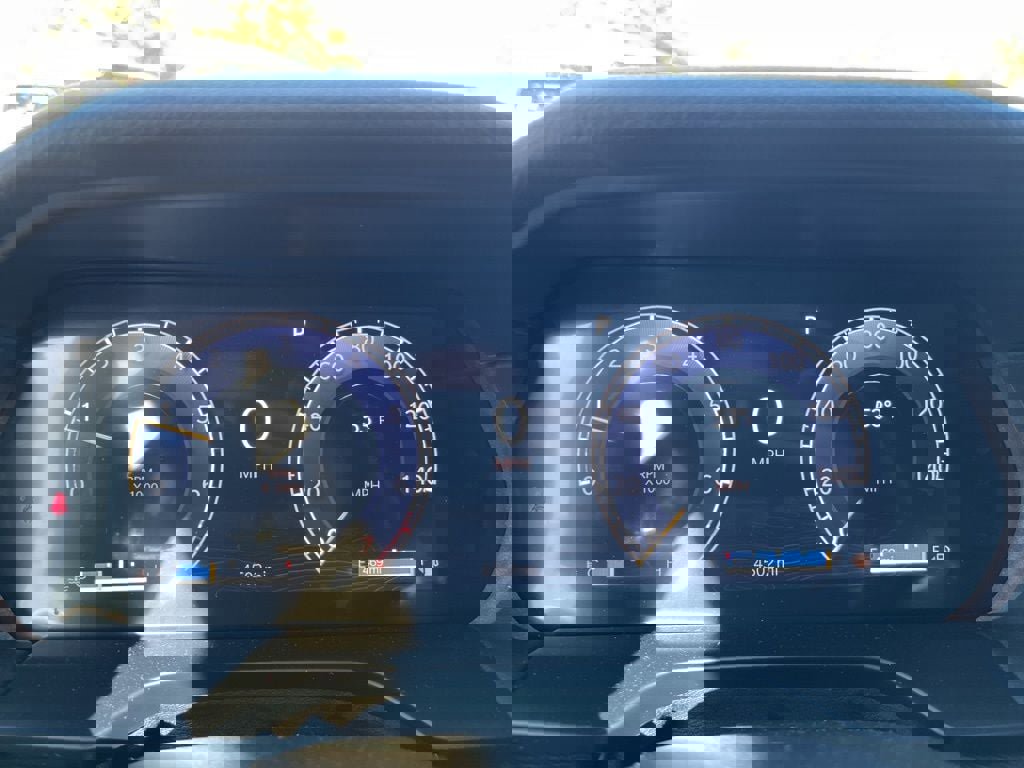 New 2025 Jeep Grand Cherokee Altitude image 21