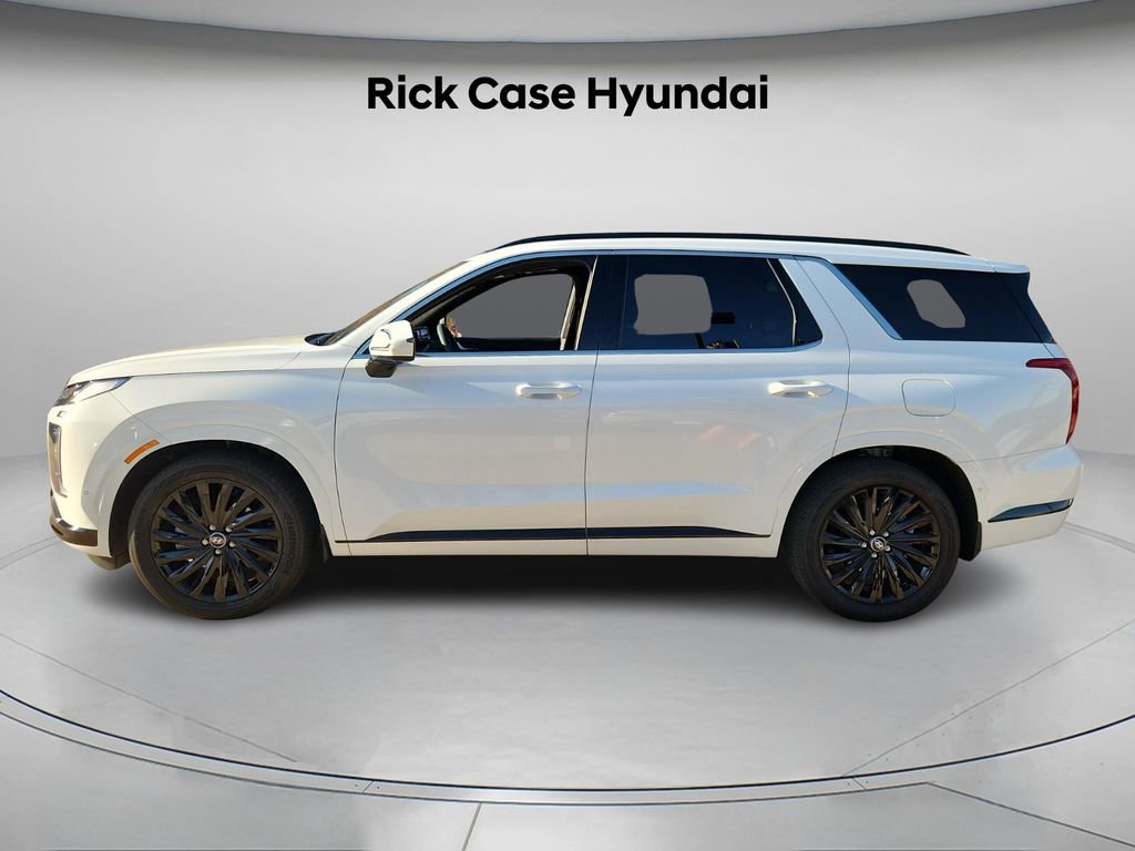 Used 2025 Hyundai Palisade Calligraphy image 3