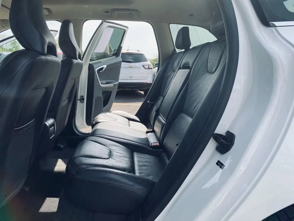 Used 2012 Volvo XC60 T6 image 21