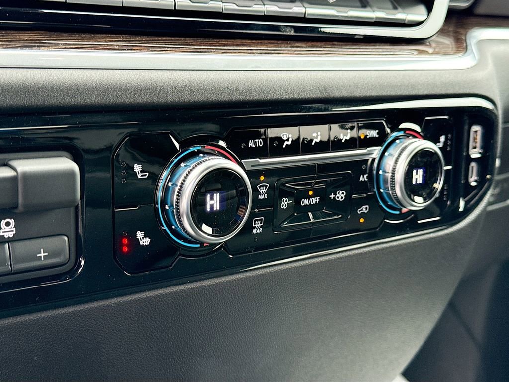 New 2026 GMC Sierra 1500 SLE image 16