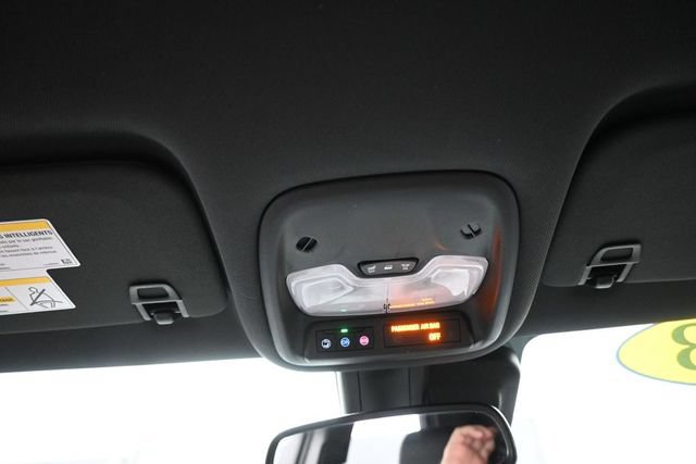 Used 2023 Chevrolet TrailBlazer RS w/ Convenience Package AWD/4WD image 12
