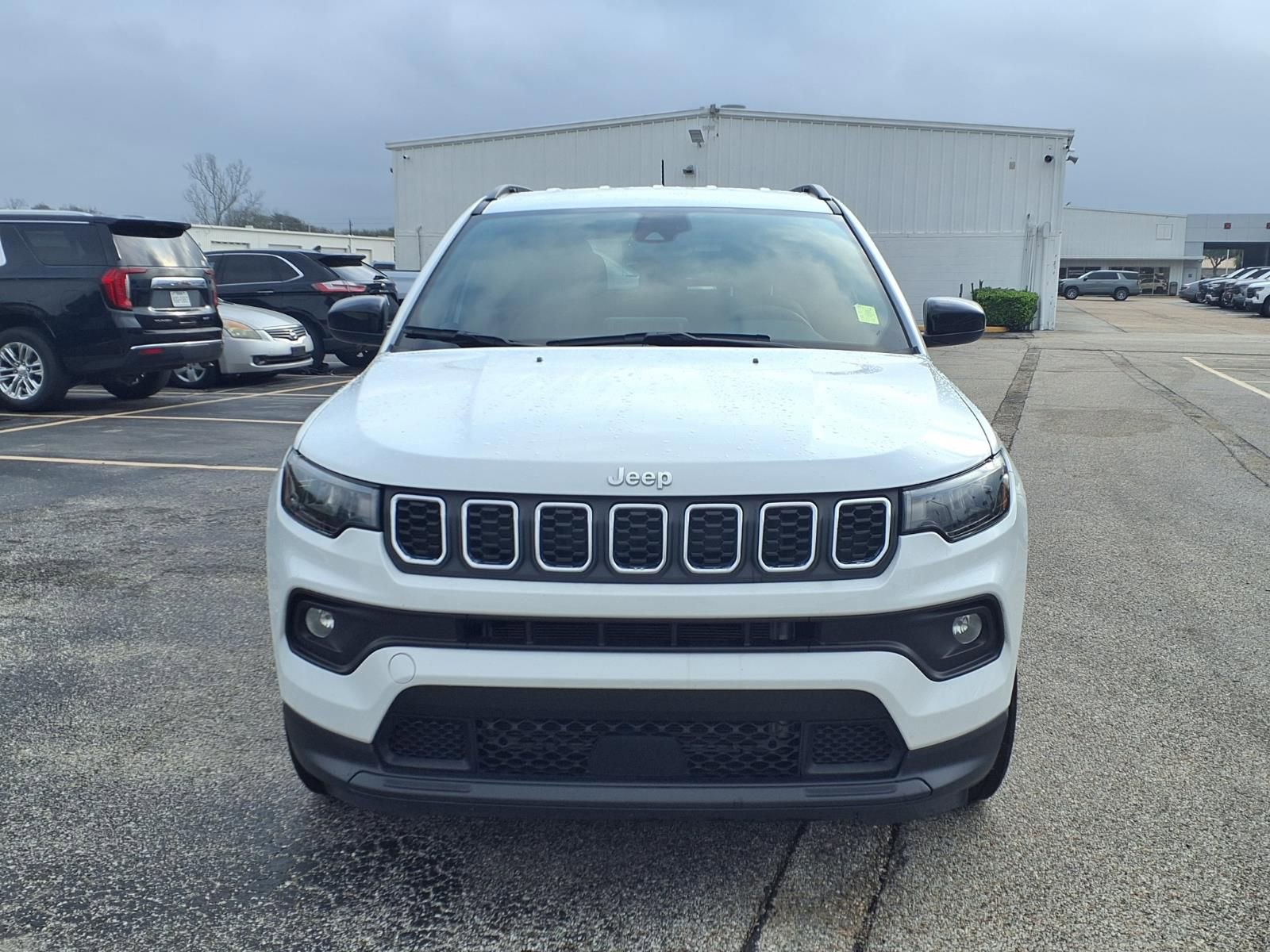 Used 2025 Jeep Compass Latitude image 19
