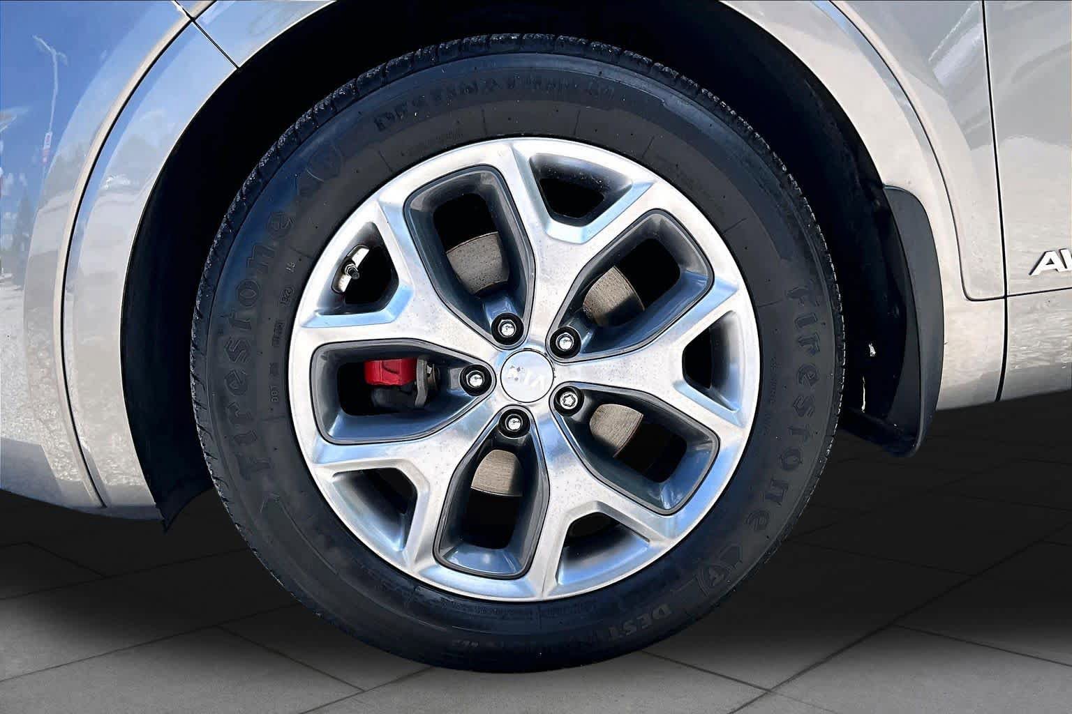 Used 2017 Kia Sorento SX AWD/4WD image 11