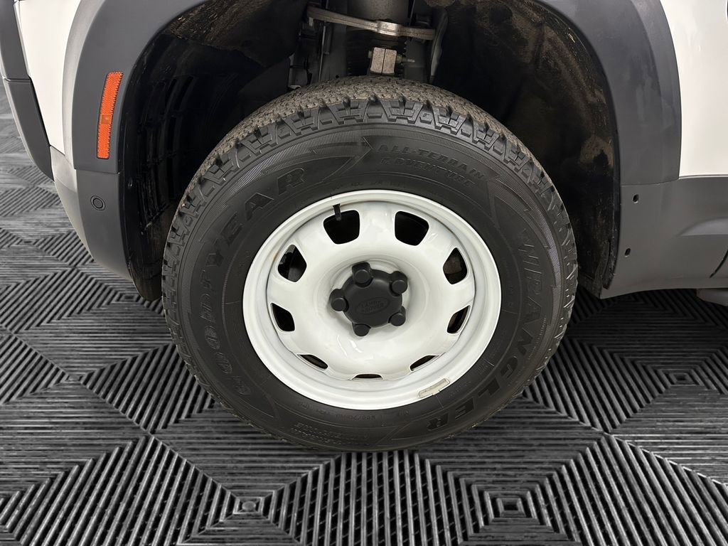 Used 2023 Land Rover Defender 110 S image 14