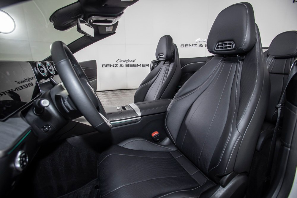 Used 2025 Mercedes-Benz CLE 300 4MATIC Cabriolet image 9