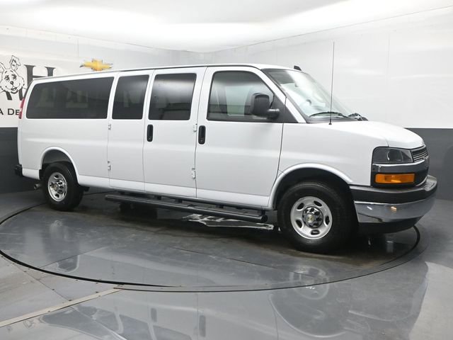New 2025 Chevrolet Express 3500 LT w/ LT Preferred Equipment Group RWD image 6