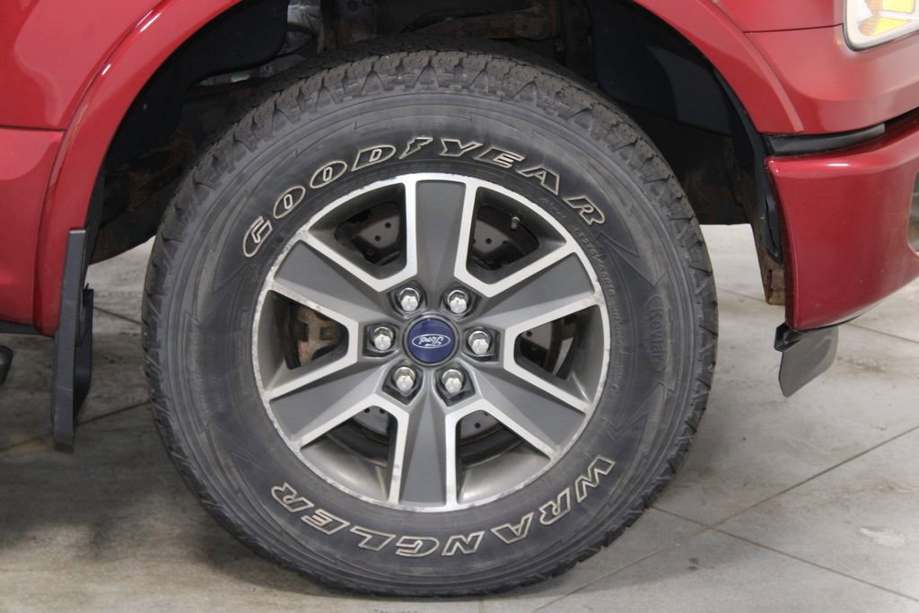 Used 2015 Ford F150 XLT w/ Equipment Group 302A Luxury image 13