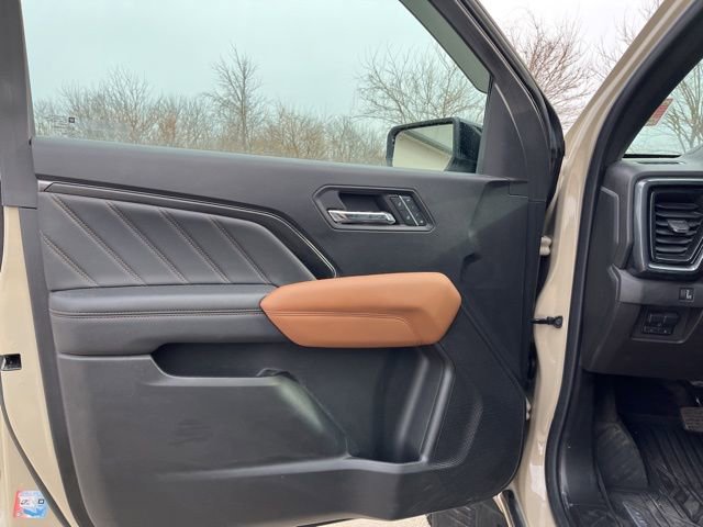 Used 2023 GMC Canyon AT4 w/ AT4 Premium Package image 10