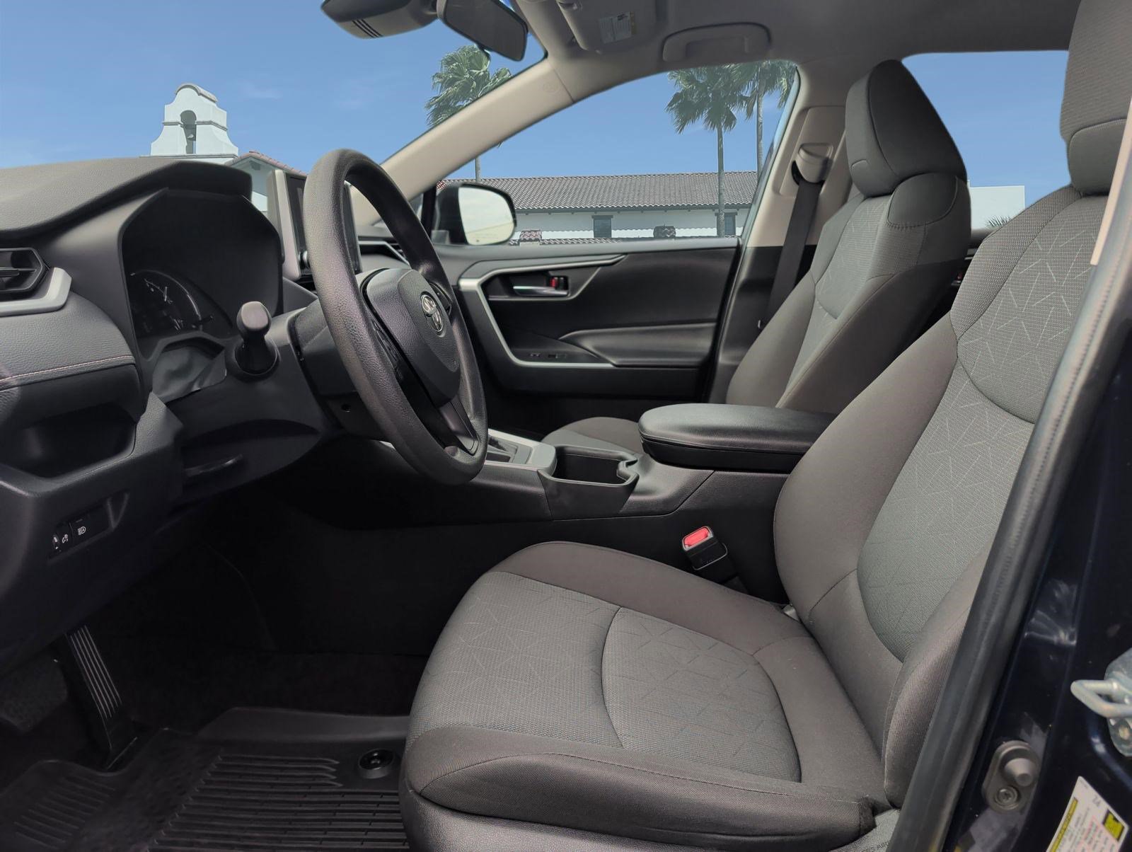 Used 2024 Toyota RAV4 XLE FWD image 11