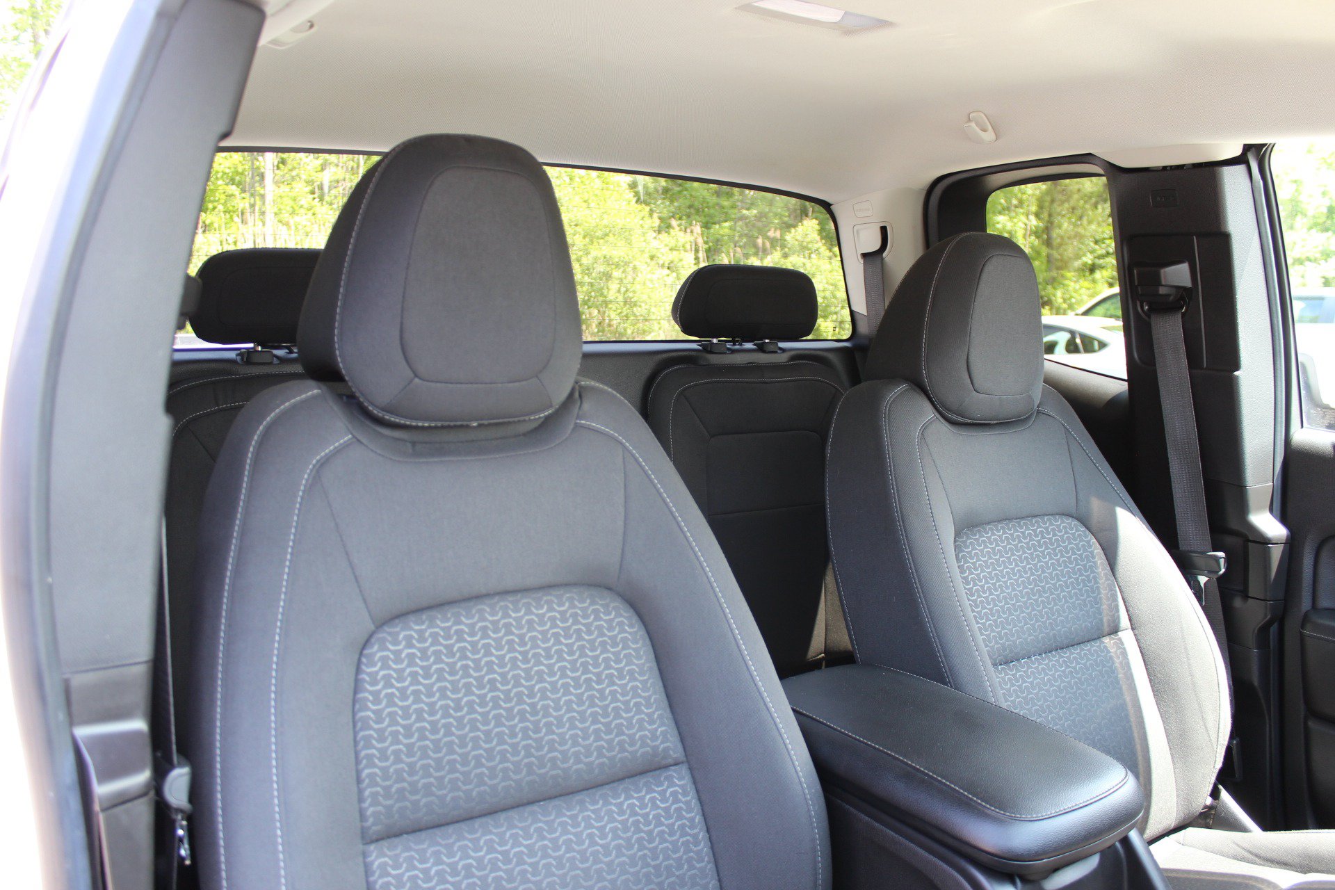 Used 2015 GMC Canyon SLE w/ SLE Convenience Package RWD image 34