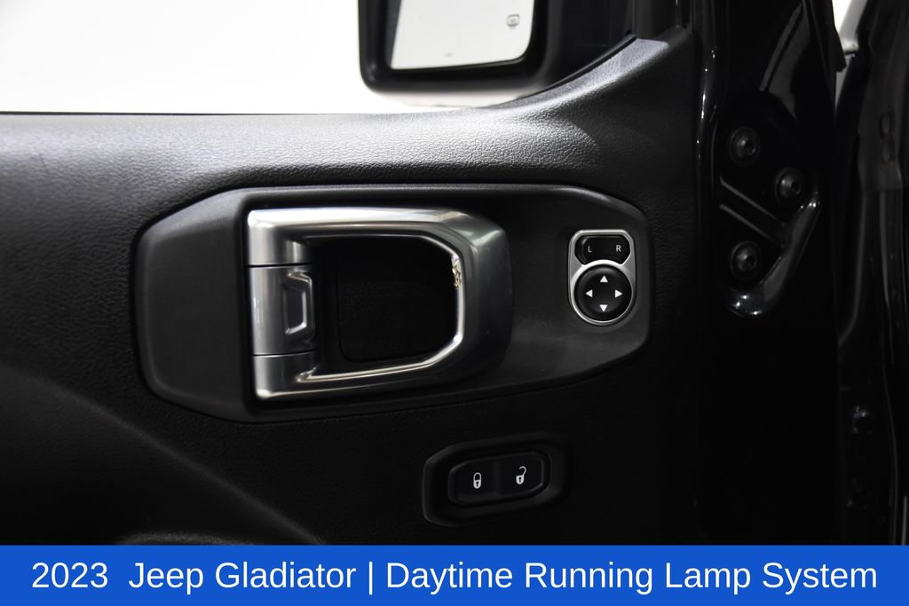 Used 2023 Jeep Gladiator Sport AWD/4WD image 23